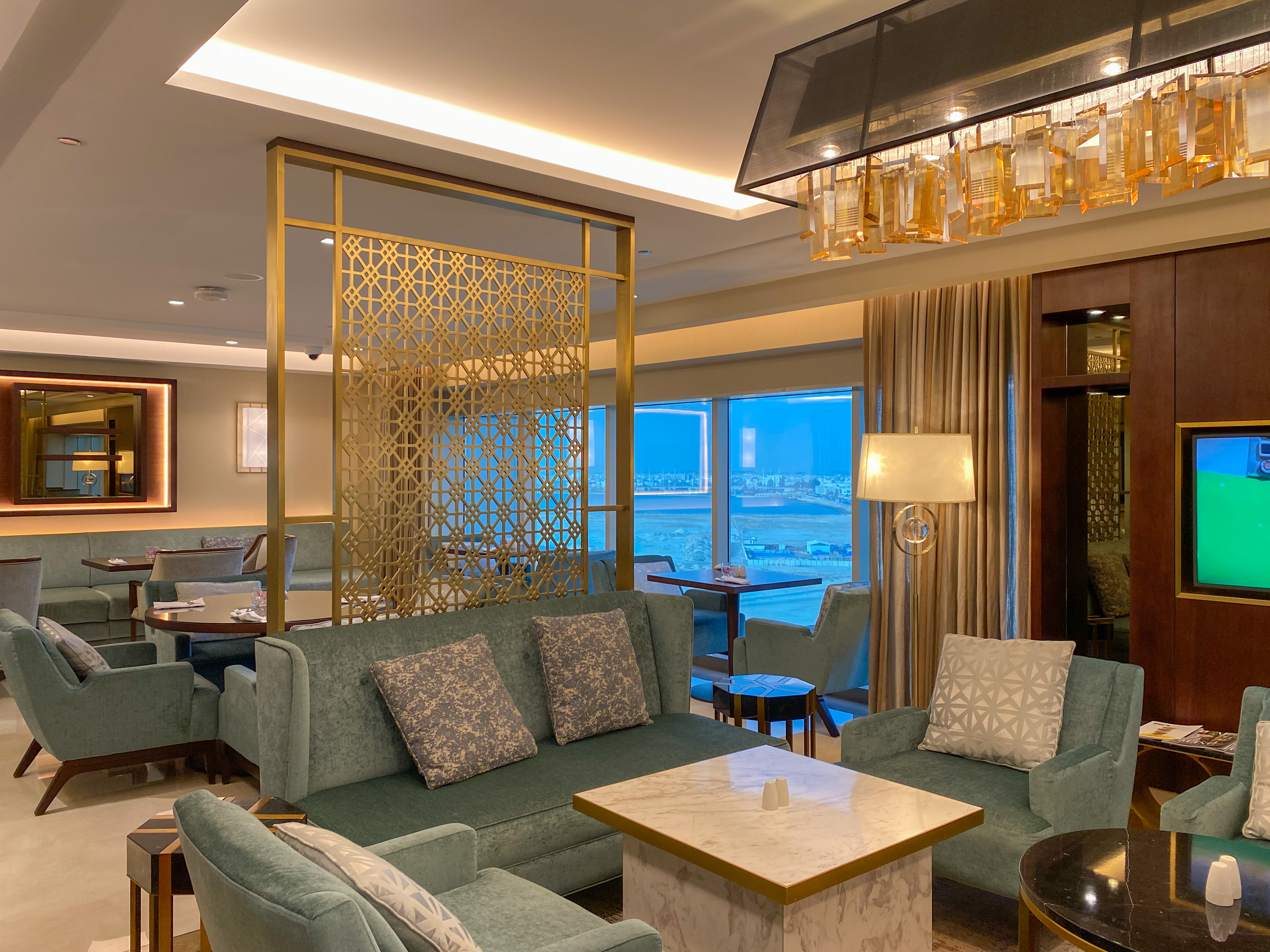 Diplomat Radisson Blu Hotel, Residence & Spa, Manama Executive Club Lounge Seating Area