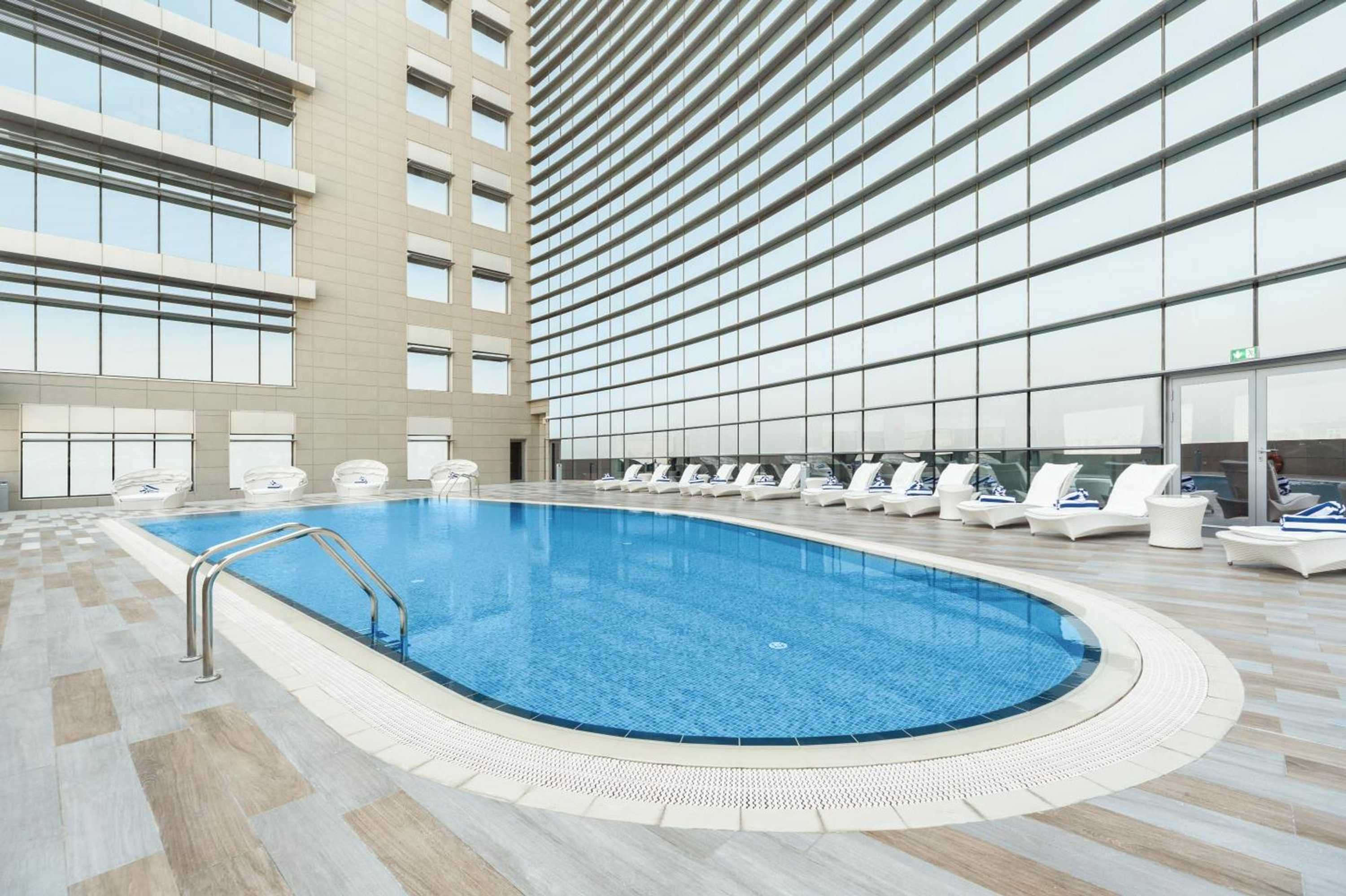 DusitD2 Salwa Doha Swimming Pool