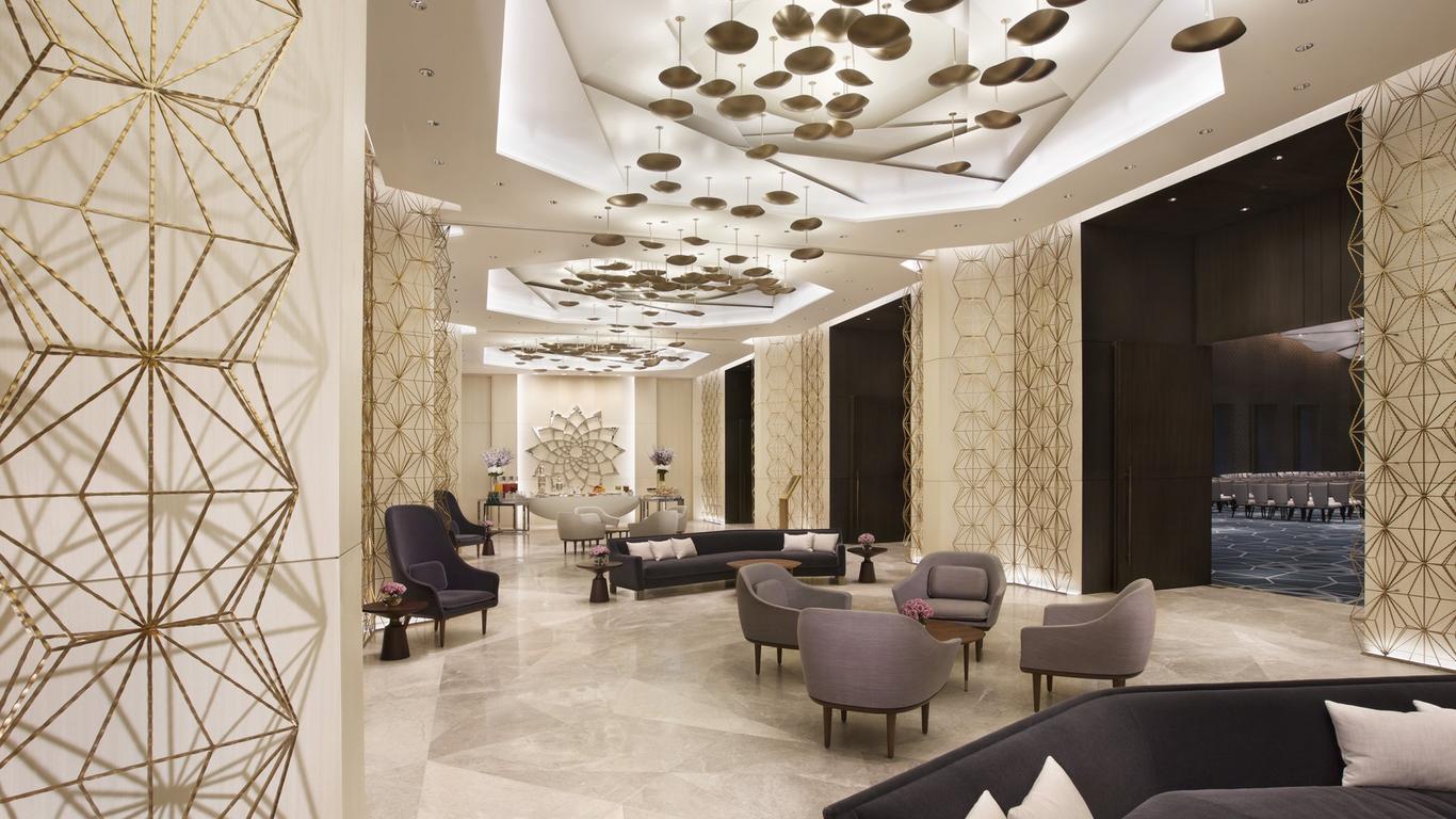 Four Seasons Hotel Kuwait at Burj Alshaya Lobby