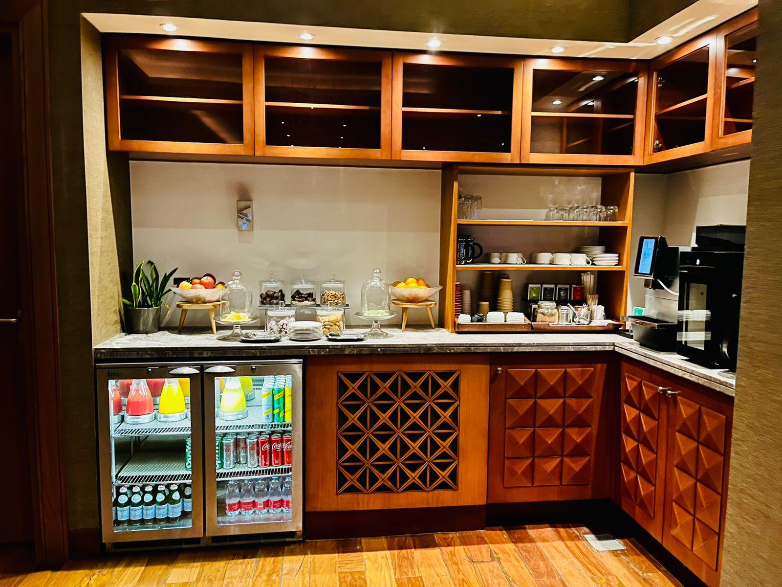 Grand Hyatt Doha Hotel & Villas Executive Club Lounge Drinks & Snacks