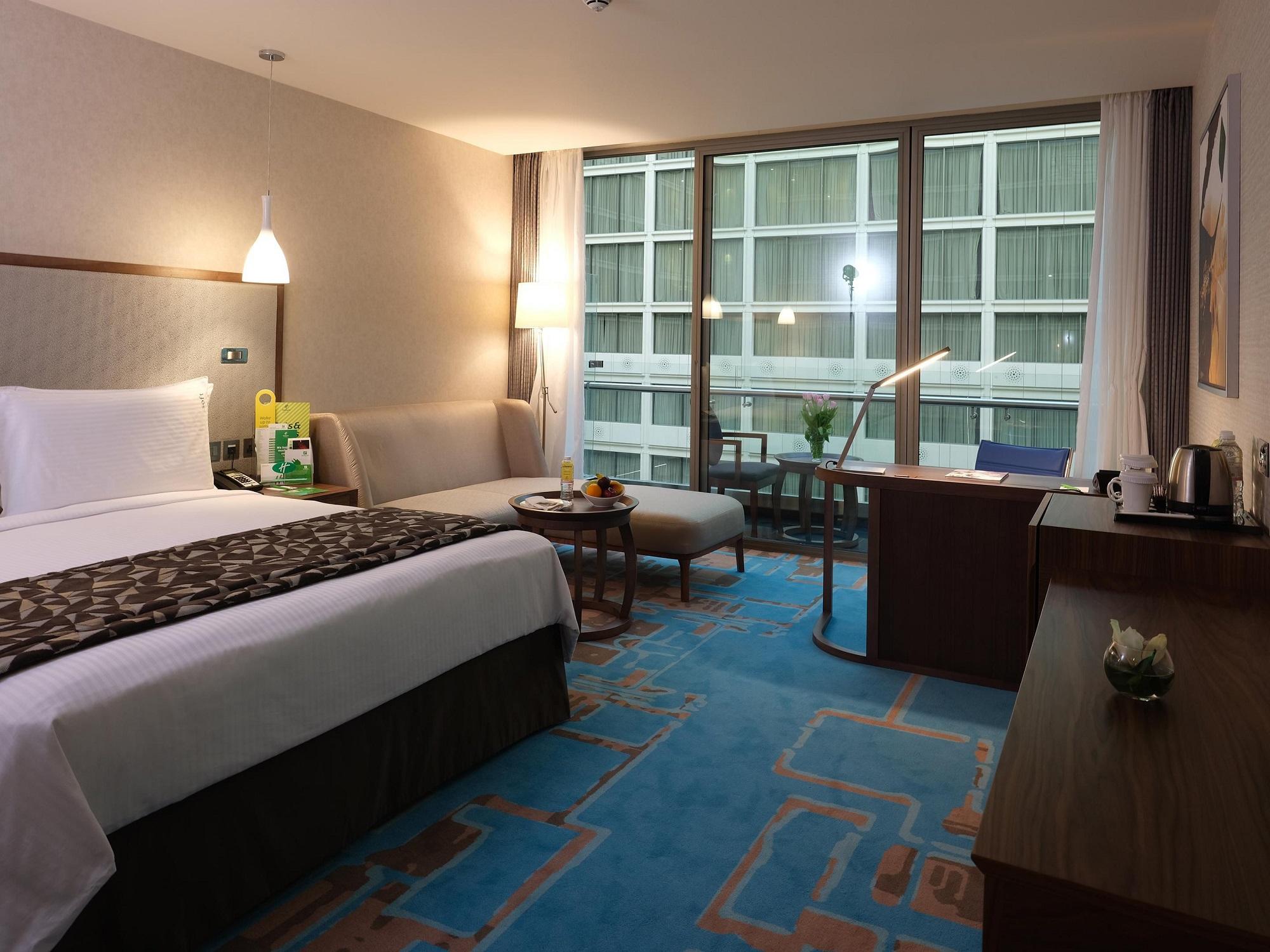Holiday Inn Kuwait al Thuraya City Large Bedroom