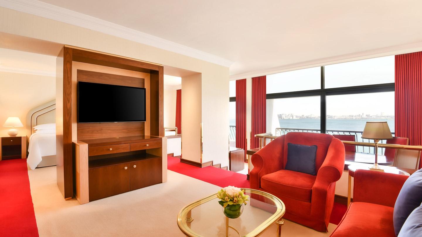 Sheraton Grand Doha Resort & Convention Hotel Suite