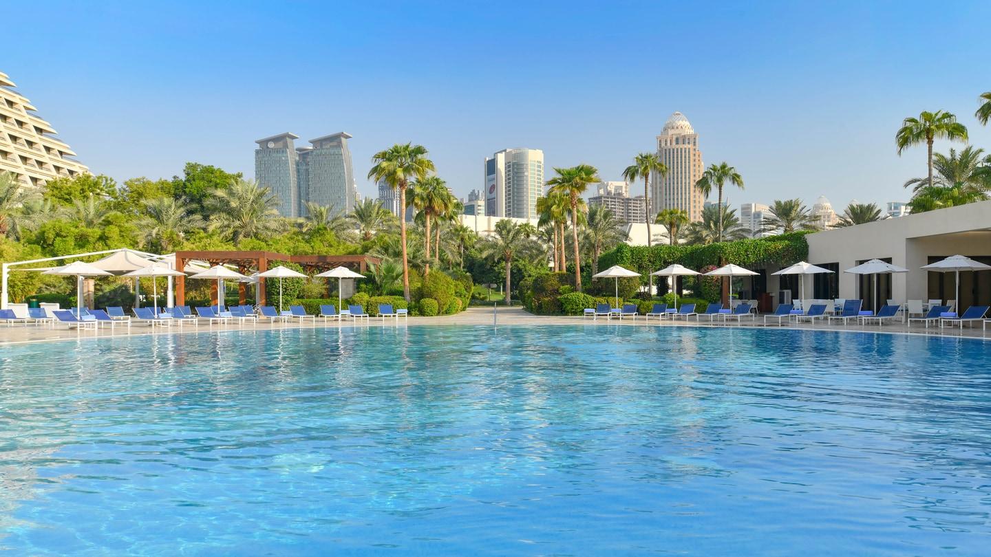 Sheraton Grand Doha Resort & Convention Hotel Swimming Pool