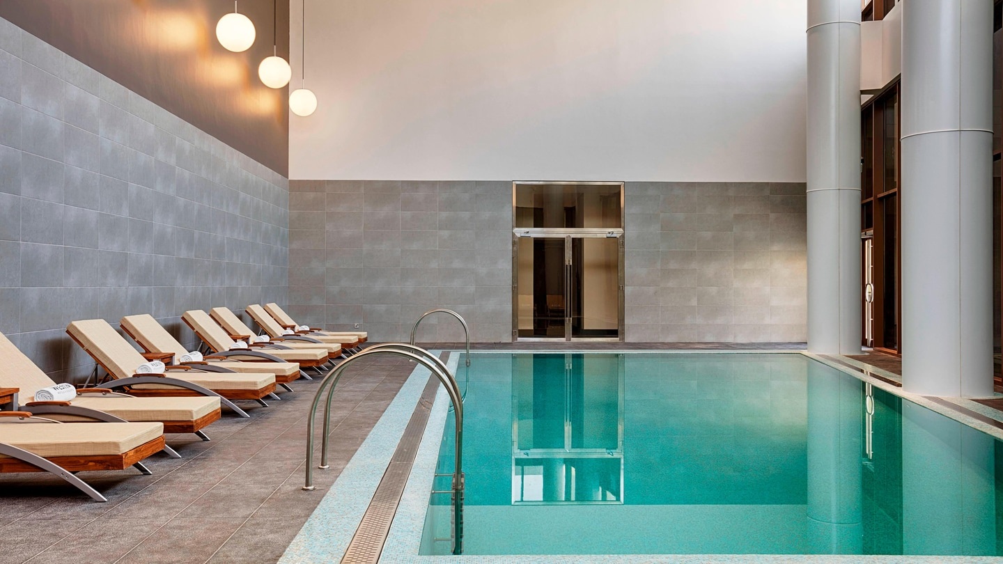 The Westin Doha Hotel & Spa Swimming Pool