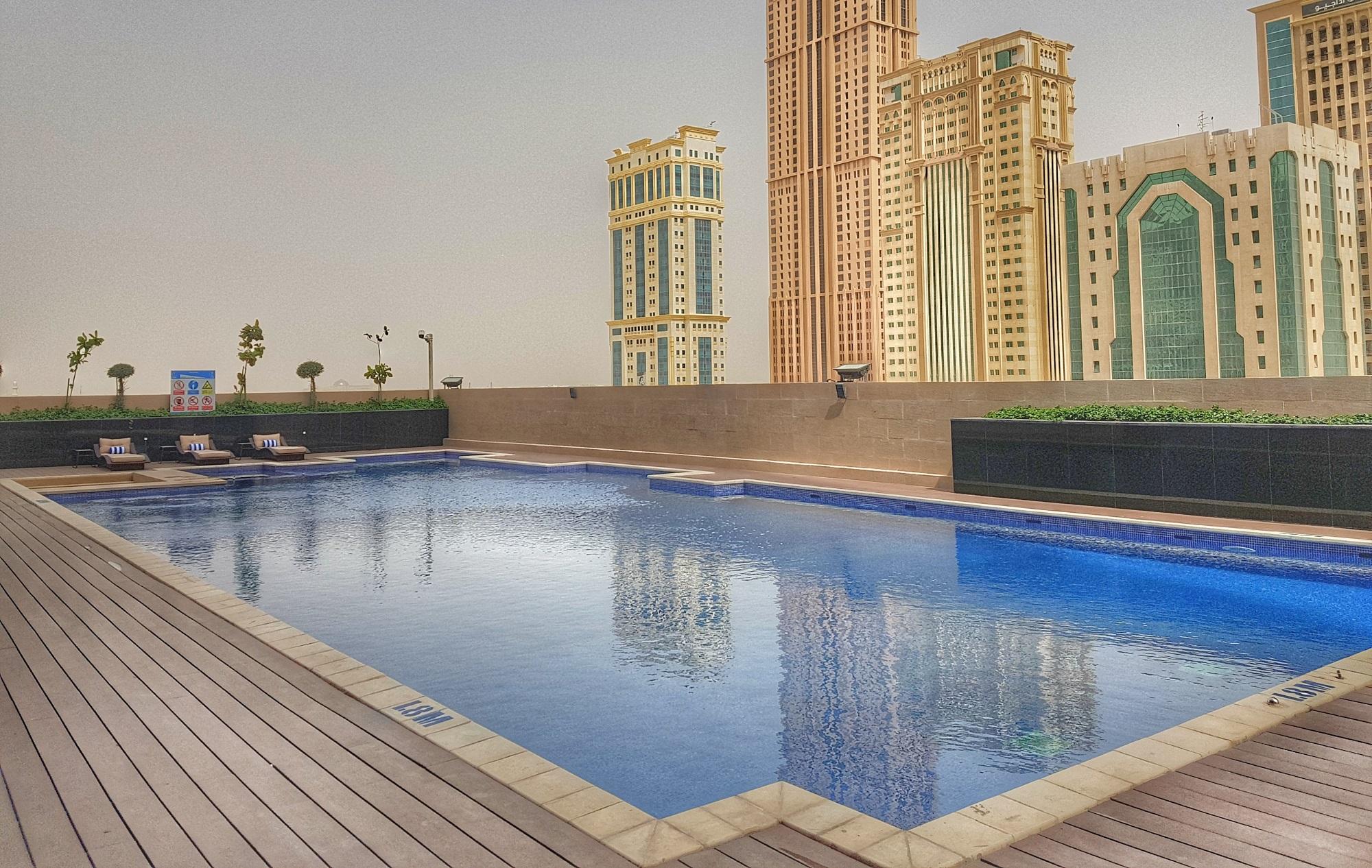 Wyndham Doha West Bay Swimming Pool
