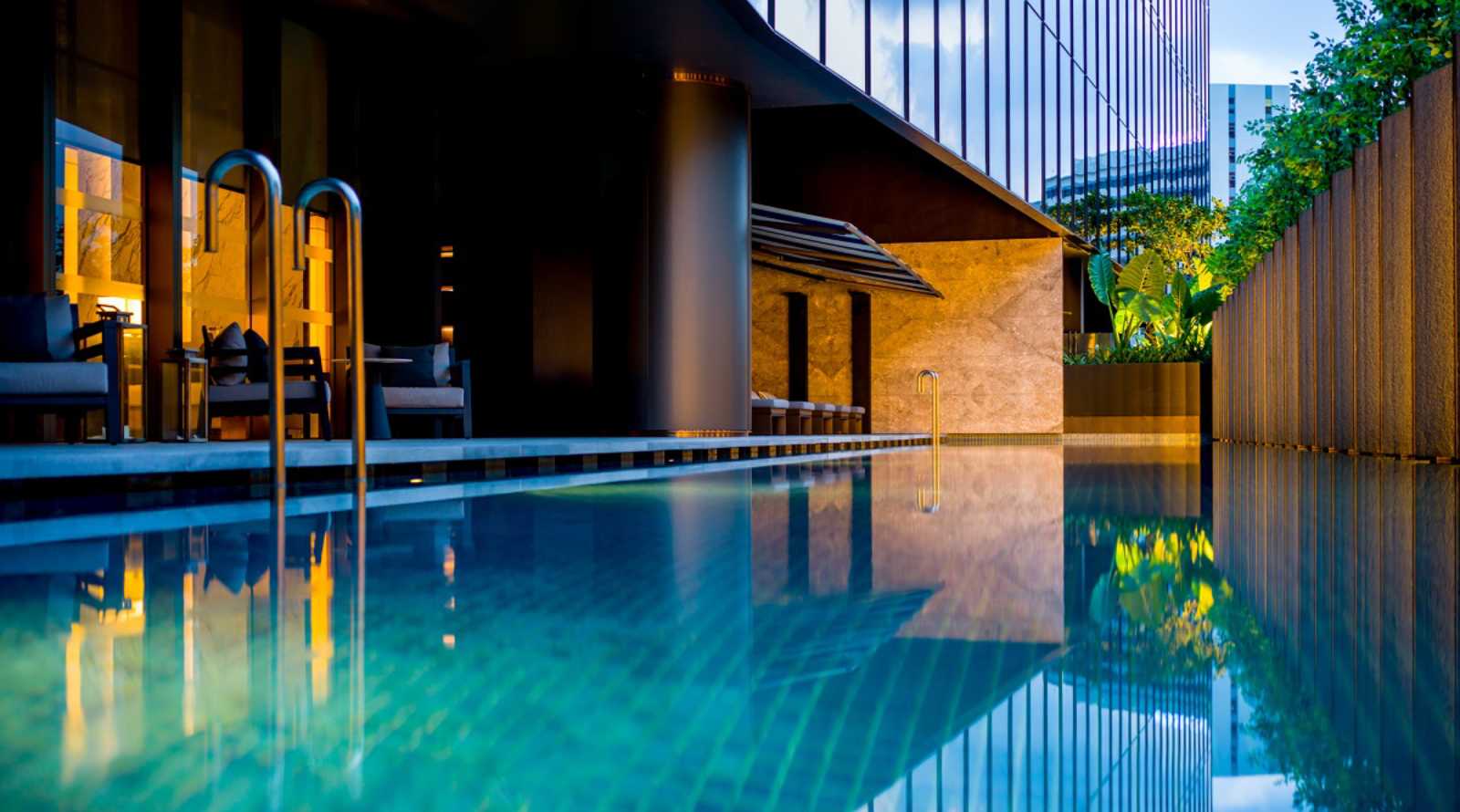 Top 10 Luxury Hotels with a Swimming Pool and Spa in Singapore