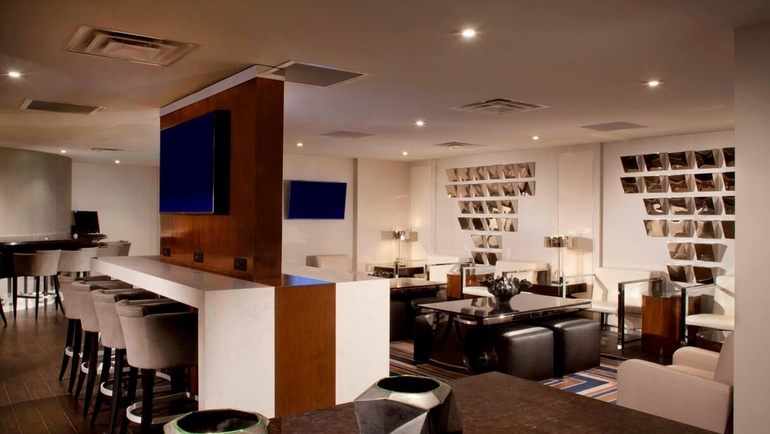 Beverly Hills Marriott Executive Club Lounge
