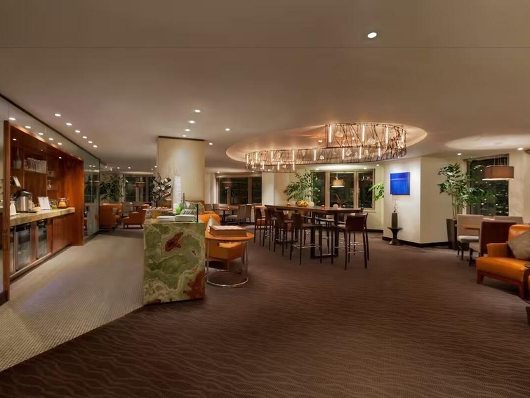 Fairmont Chicago Millennium Park Executive Club Lounge