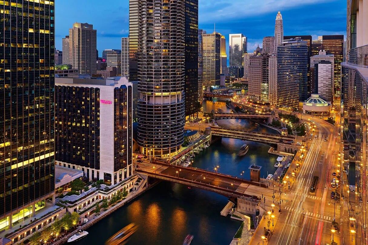 The Westin Chicago River North Exterior