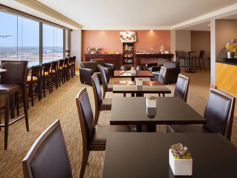 The Westin Los Angeles Airport Executive Club Lounge