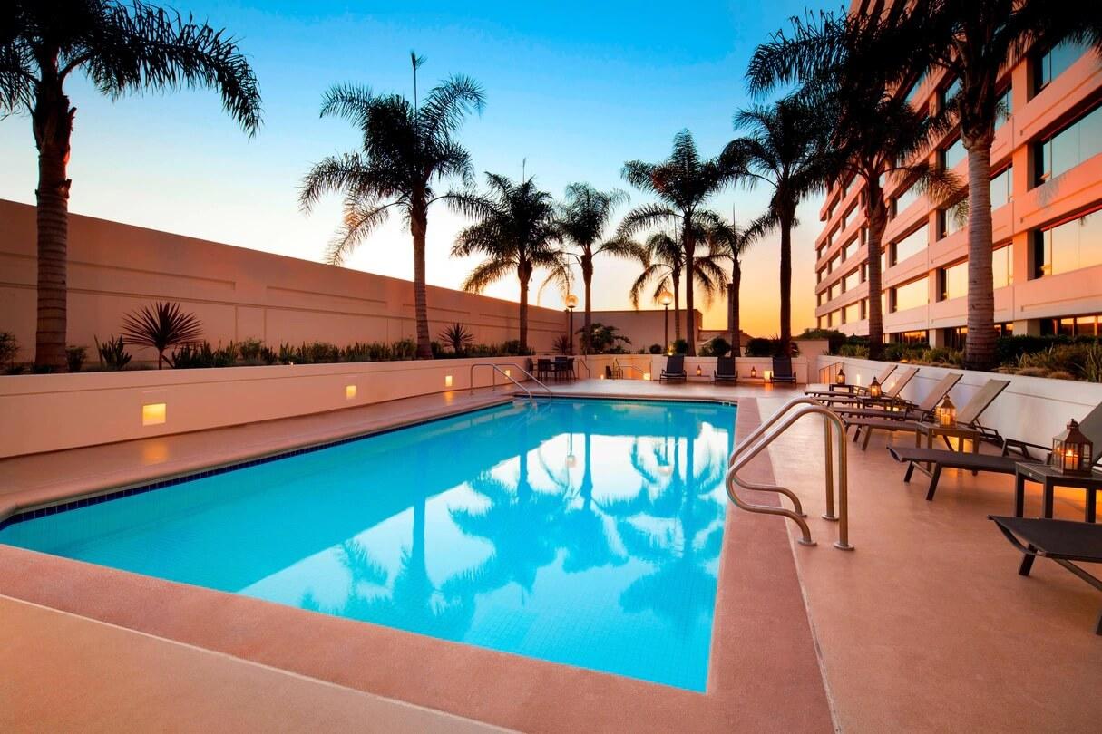 The Westin Los Angeles Airport Swimming Pool