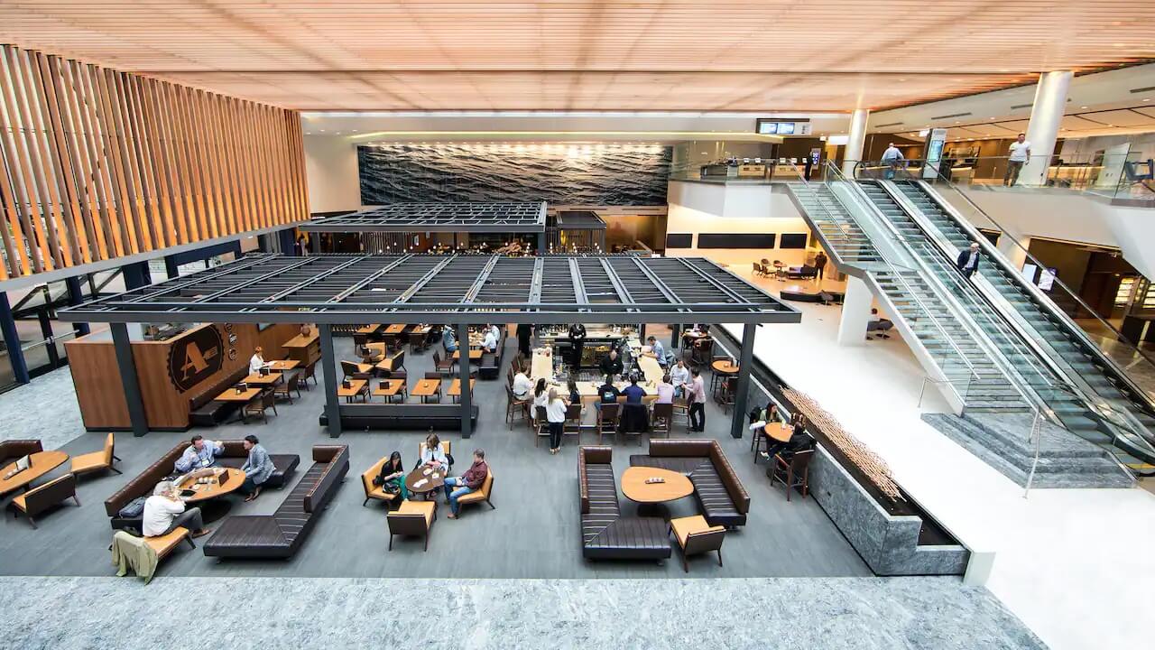 Hyatt Regency Chicago Lobby