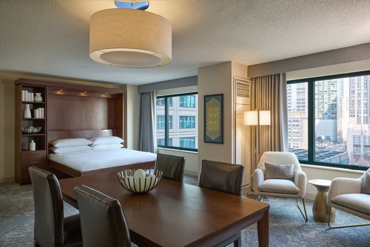 Sheraton Grand Chicago Burnham Suite