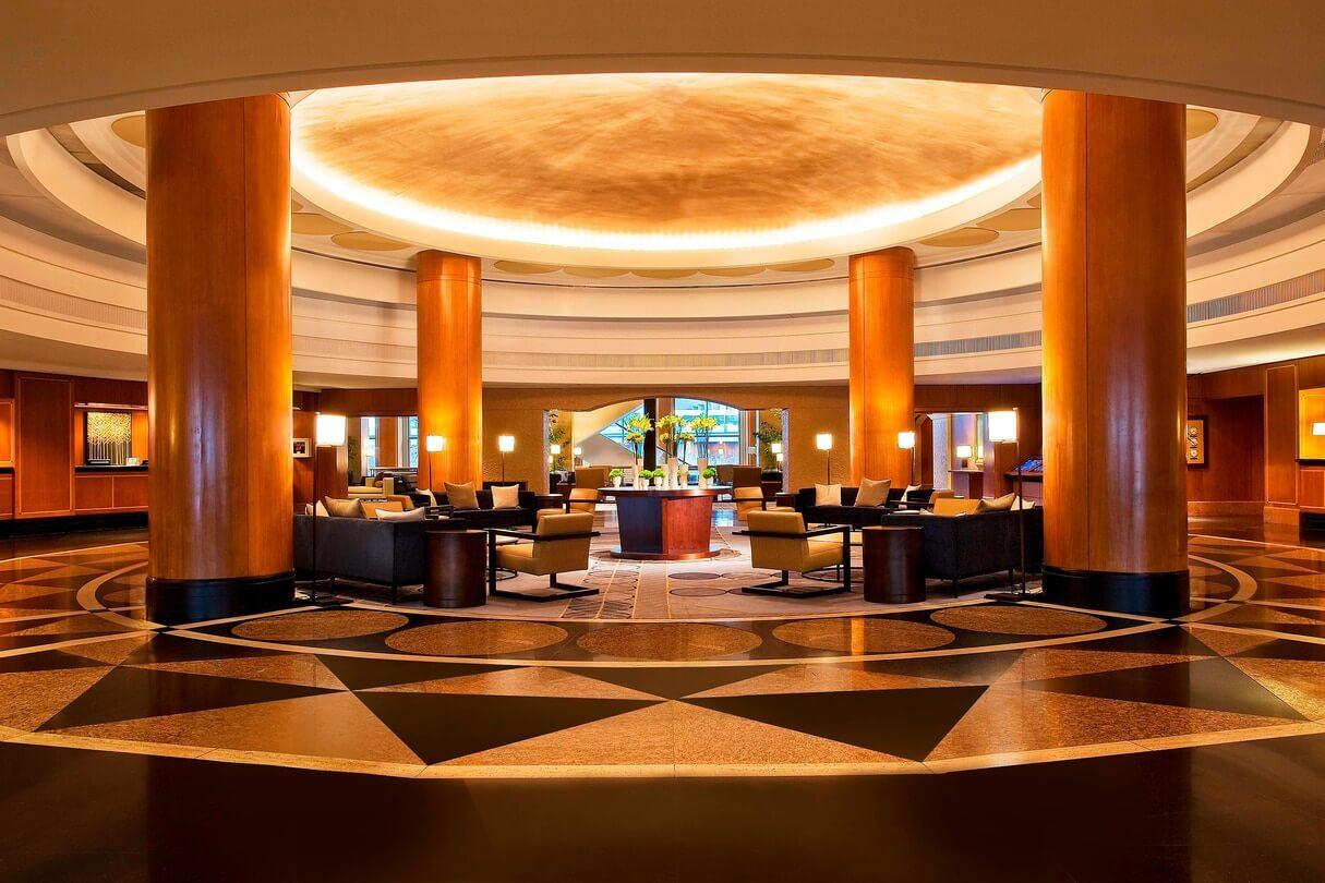 Sheraton Grand Chicago Lobby