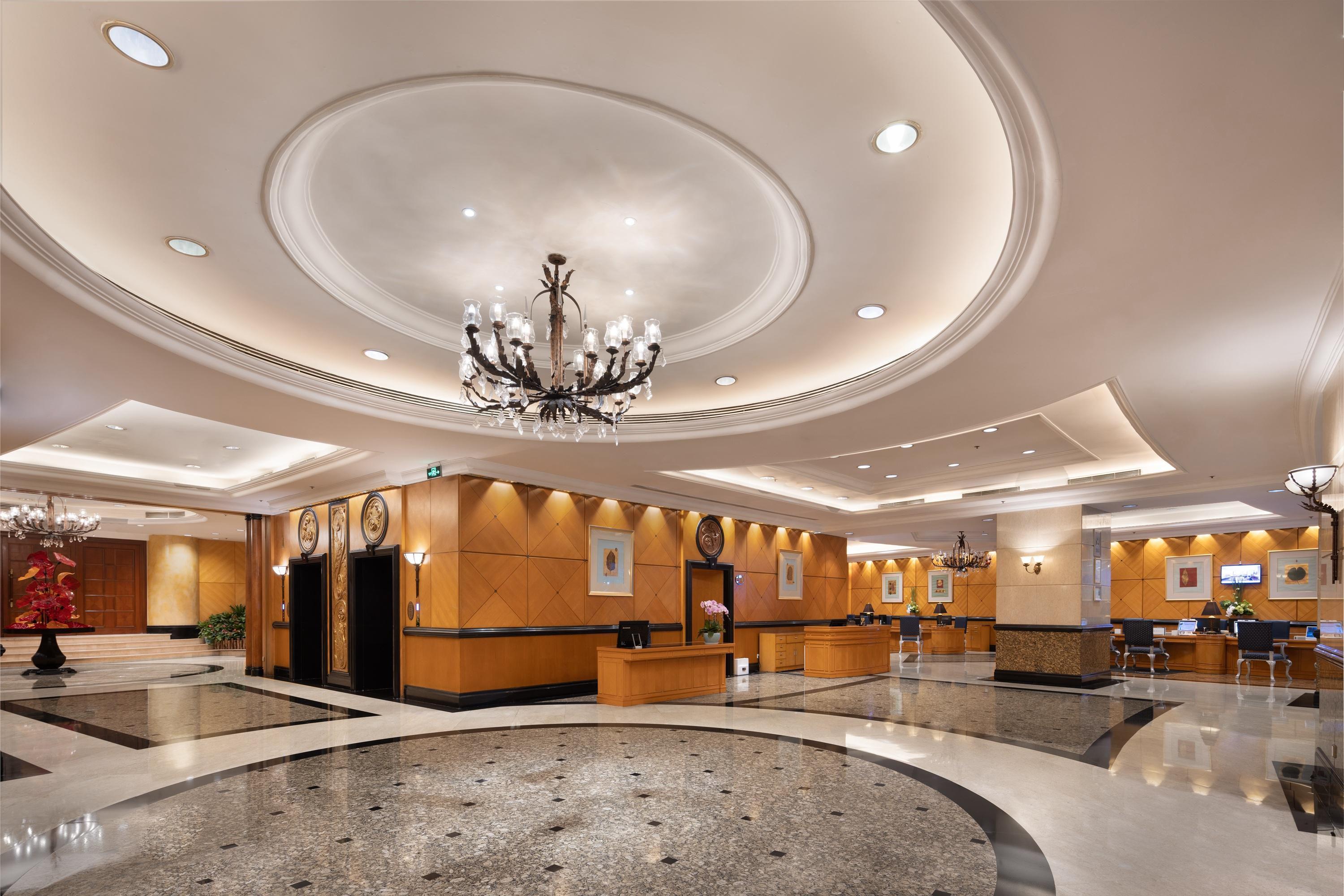 Crowne Plaza Hotel & Suites Landmark Shenzhen Lobby