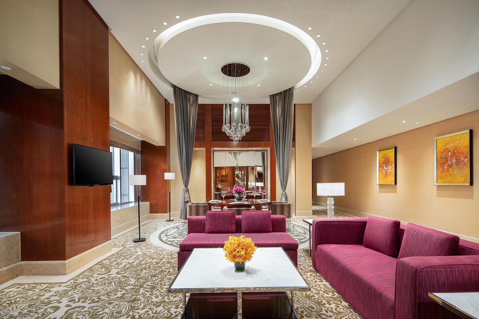 Crowne Plaza Shenzhen Futian Club Suite