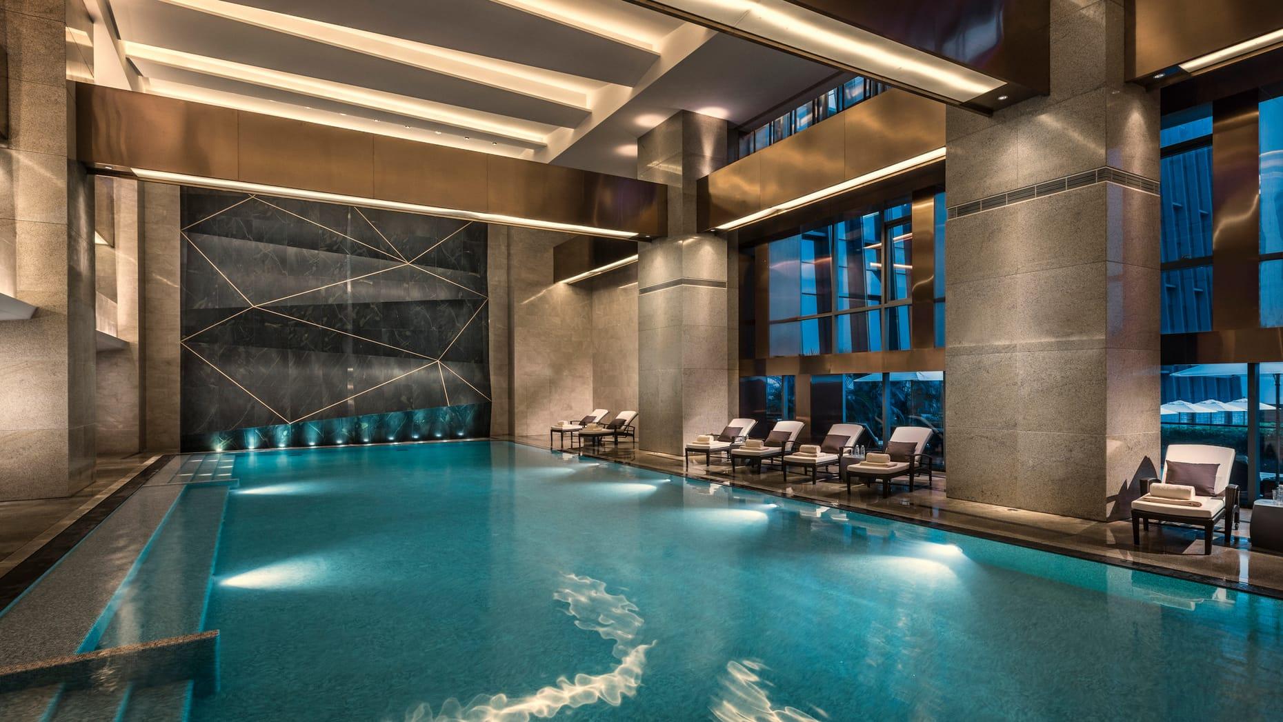 Four Seasons Hotel Shenzhen Indoor Pool