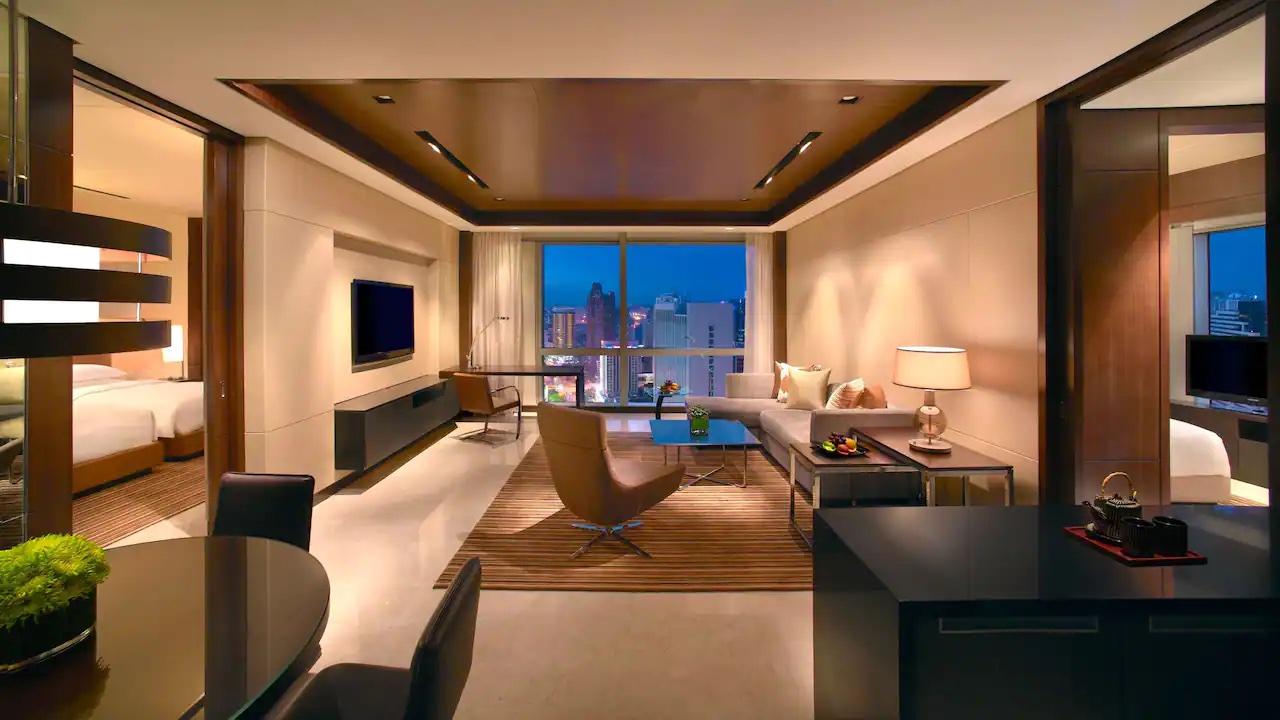 Grand Hyatt Shenzhen Suite Bedroom