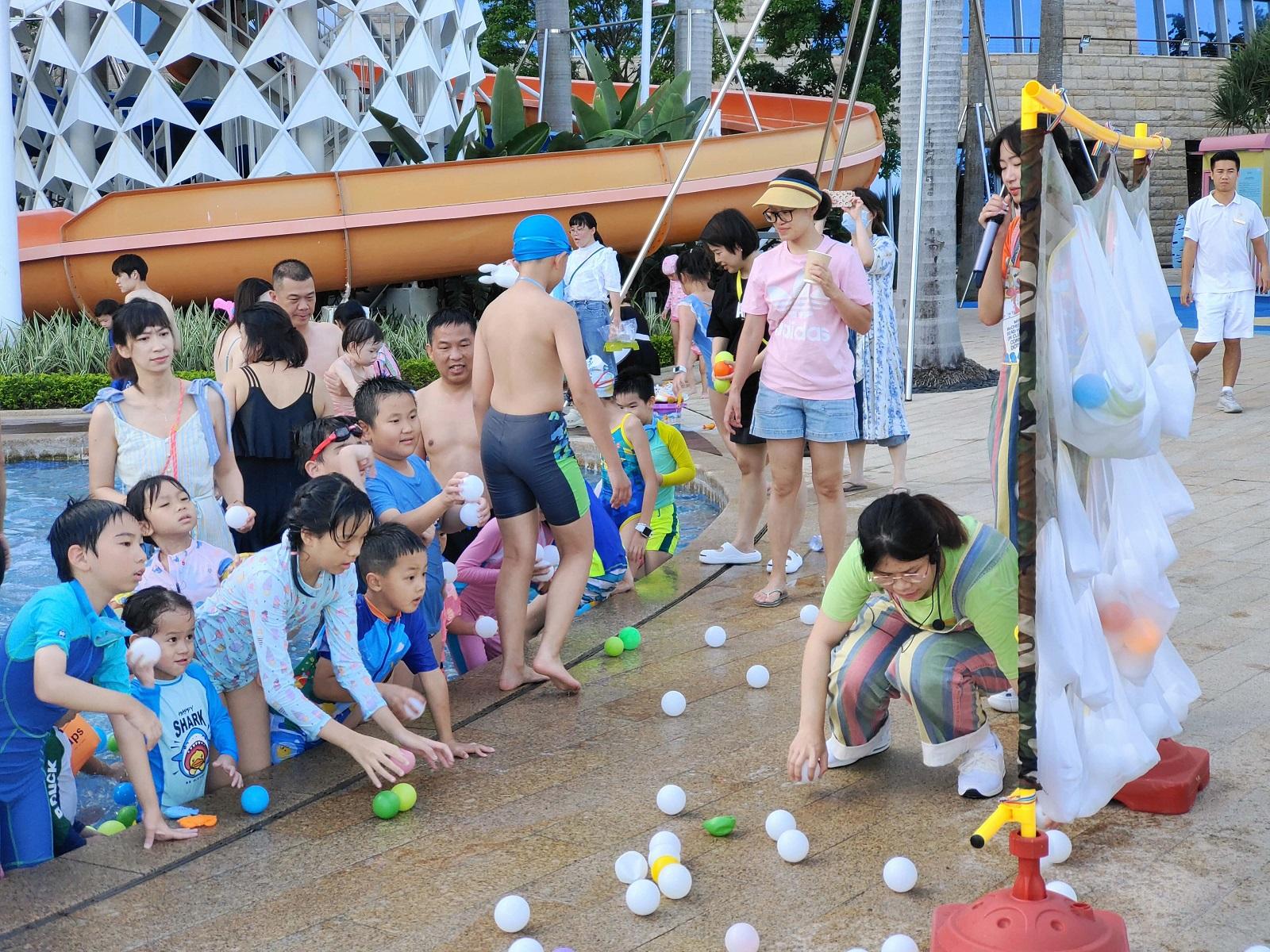 InterContinental Shenzhen Dameisha Resort Kids Club Ball Fun