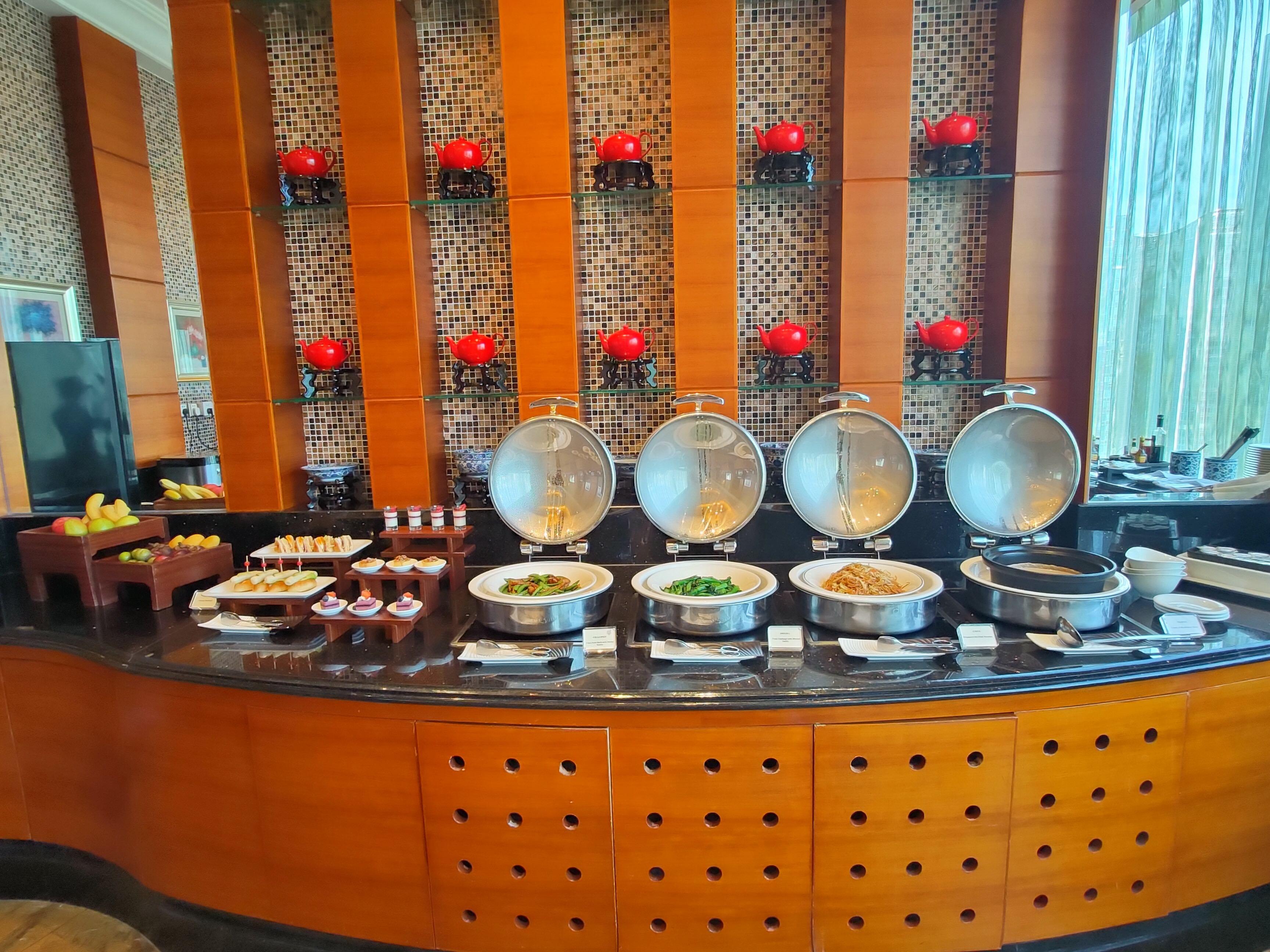Kempinski Hotel Shenzhen China Executive Club Lounge Evening Food