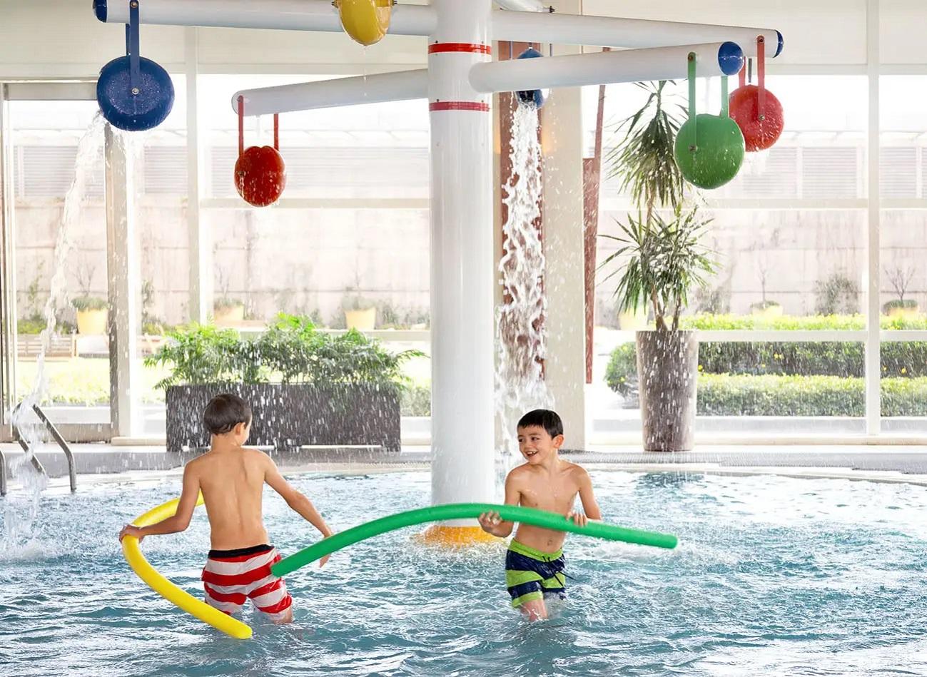 Kerry Hotel Pudong Shanghai Swimming Pool Fun
