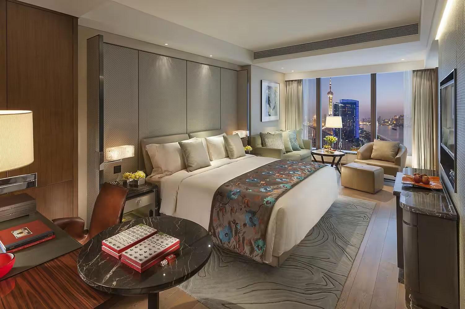 Mandarin Oriental Pudong, Shanghai Club Mandarin River View Room