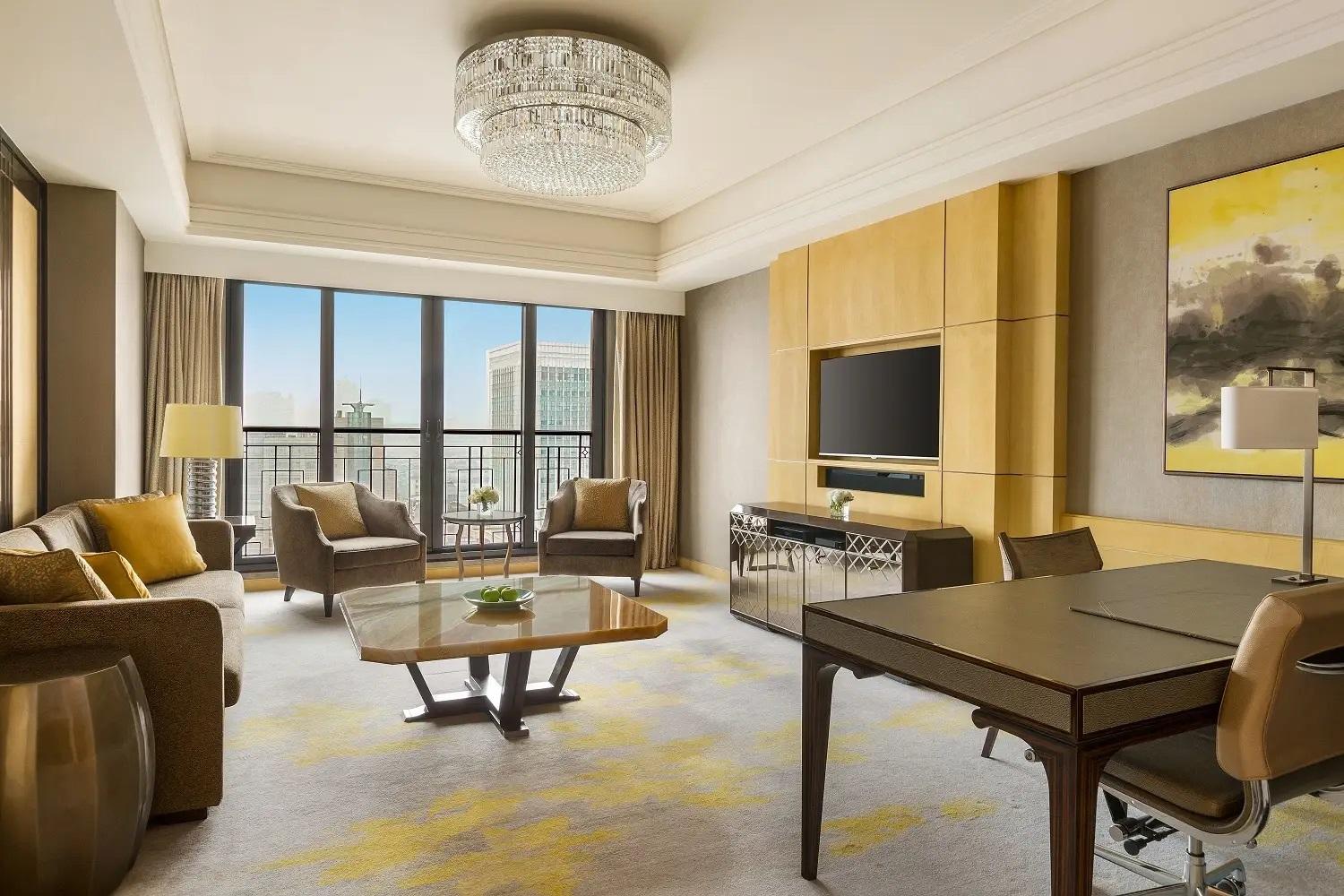Midtown Shangri-La, Hangzhou Executive Suite Living Area