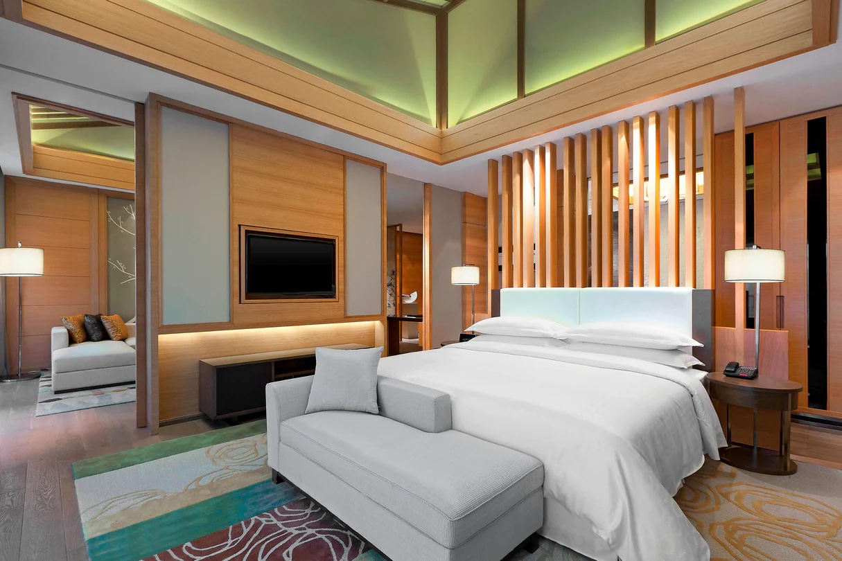 Sheraton Grand Hangzhou Wetland Park King Suite