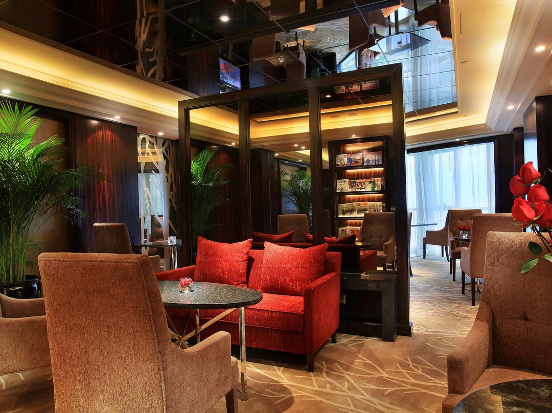 Sheraton Shenzhen Futian Hotel Executive Club Lounge Overview