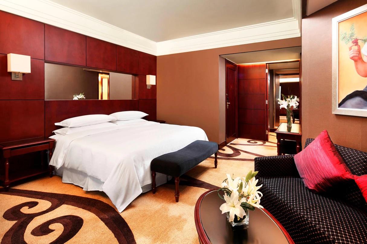 Sheraton Shenzhen Futian Hotel Grand Deluxe King Guest Room