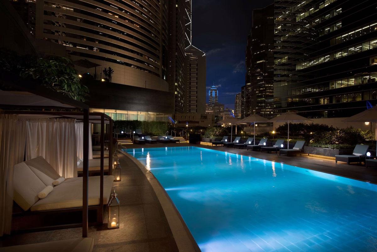 Conrad Hong Kong Swimming Pool