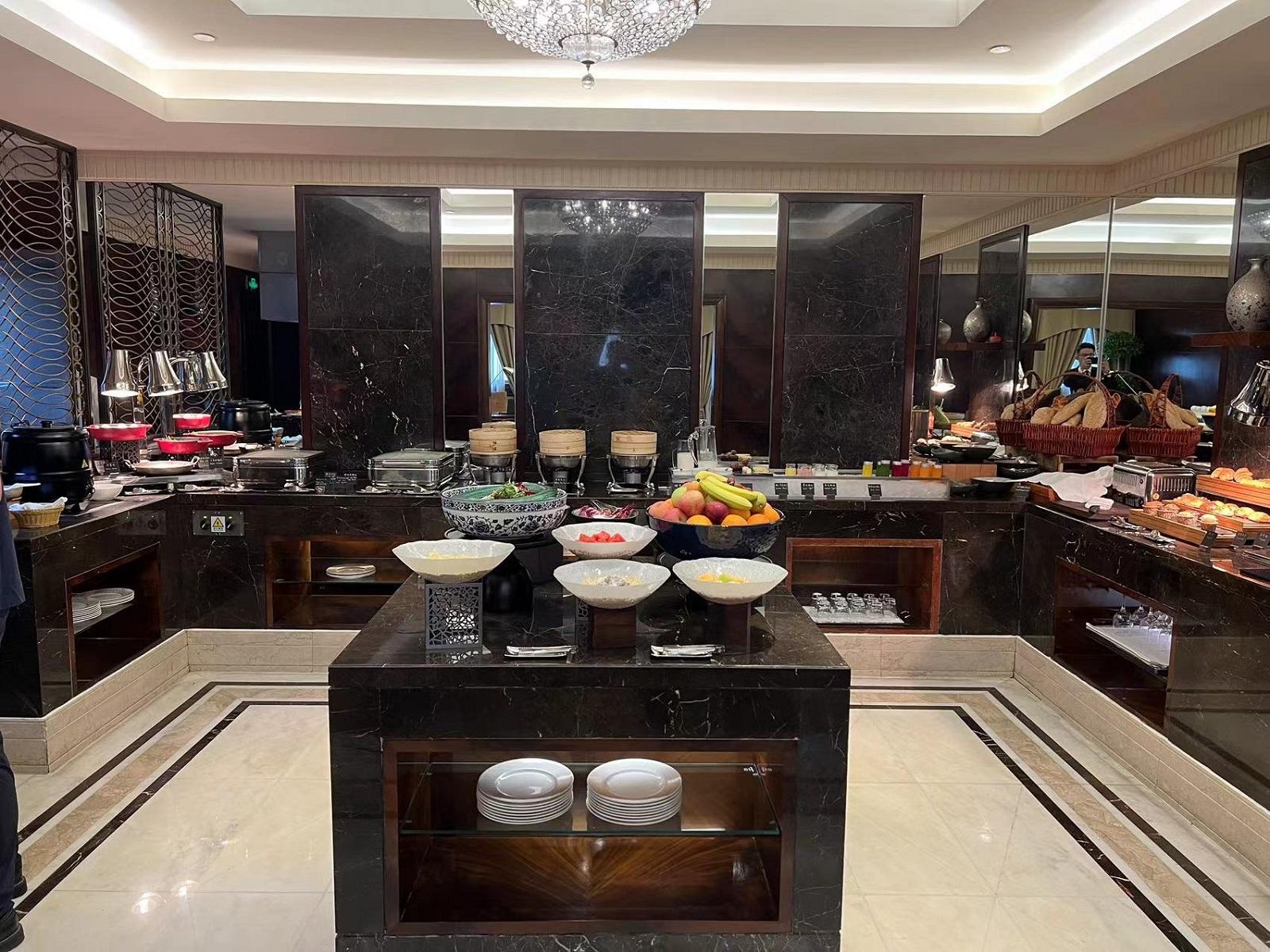 Fairmont Peace Hotel Executive Club Lounge Buffet Counter