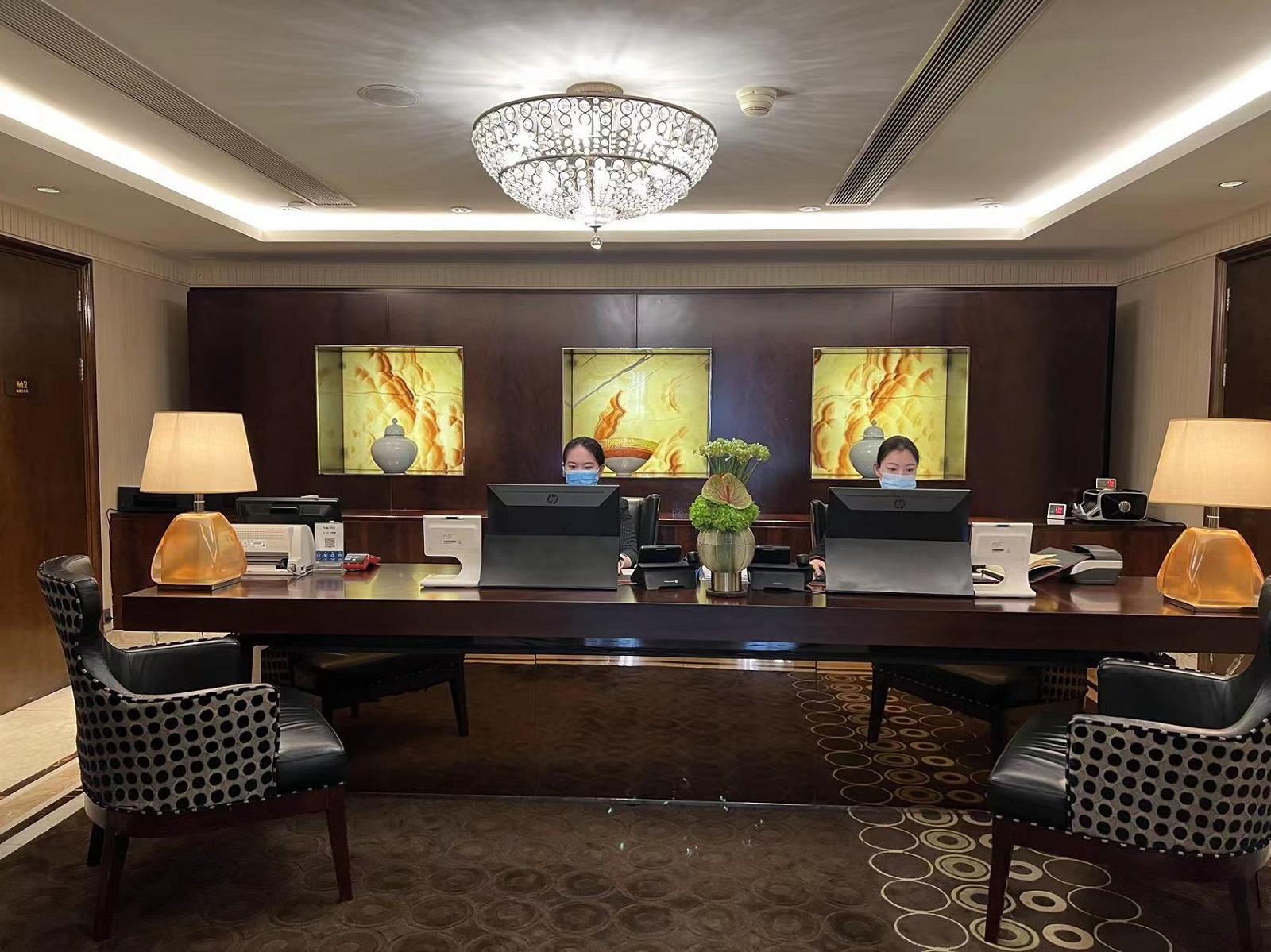 Fairmont Peace Hotel Executive Club Lounge Reception