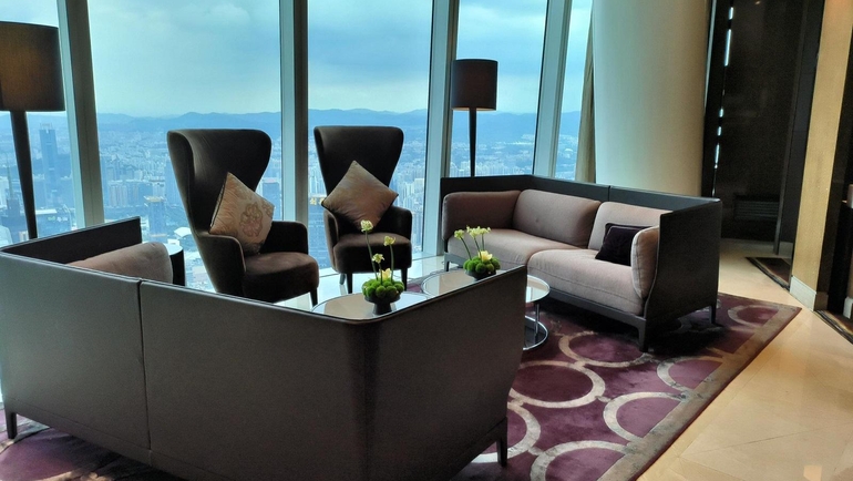 Four Seasons Hotel Guangzhou Executive Club Lounge