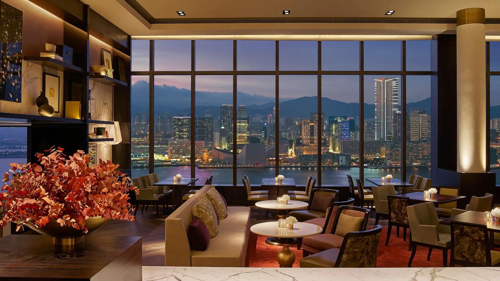 Grand Hyatt Hong Kong Executive Club Lounge Night View