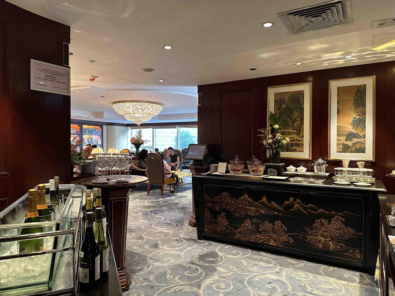 Island Shangri-La, Hong Kong Executive Club Lounge Buffet Area
