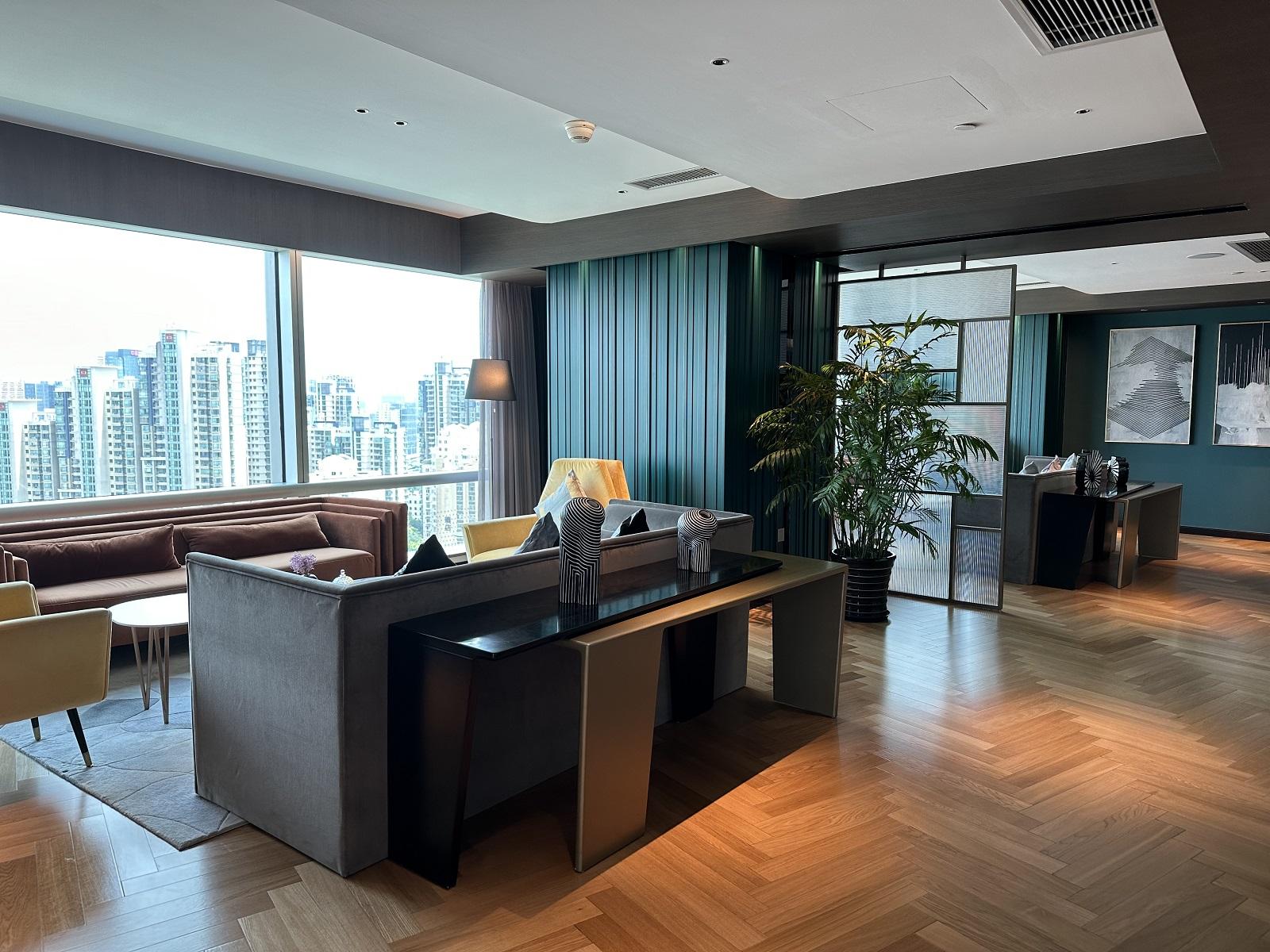 Pullman Shanghai Skyway Hotel Executive Club Lounge Sofa Seating Area