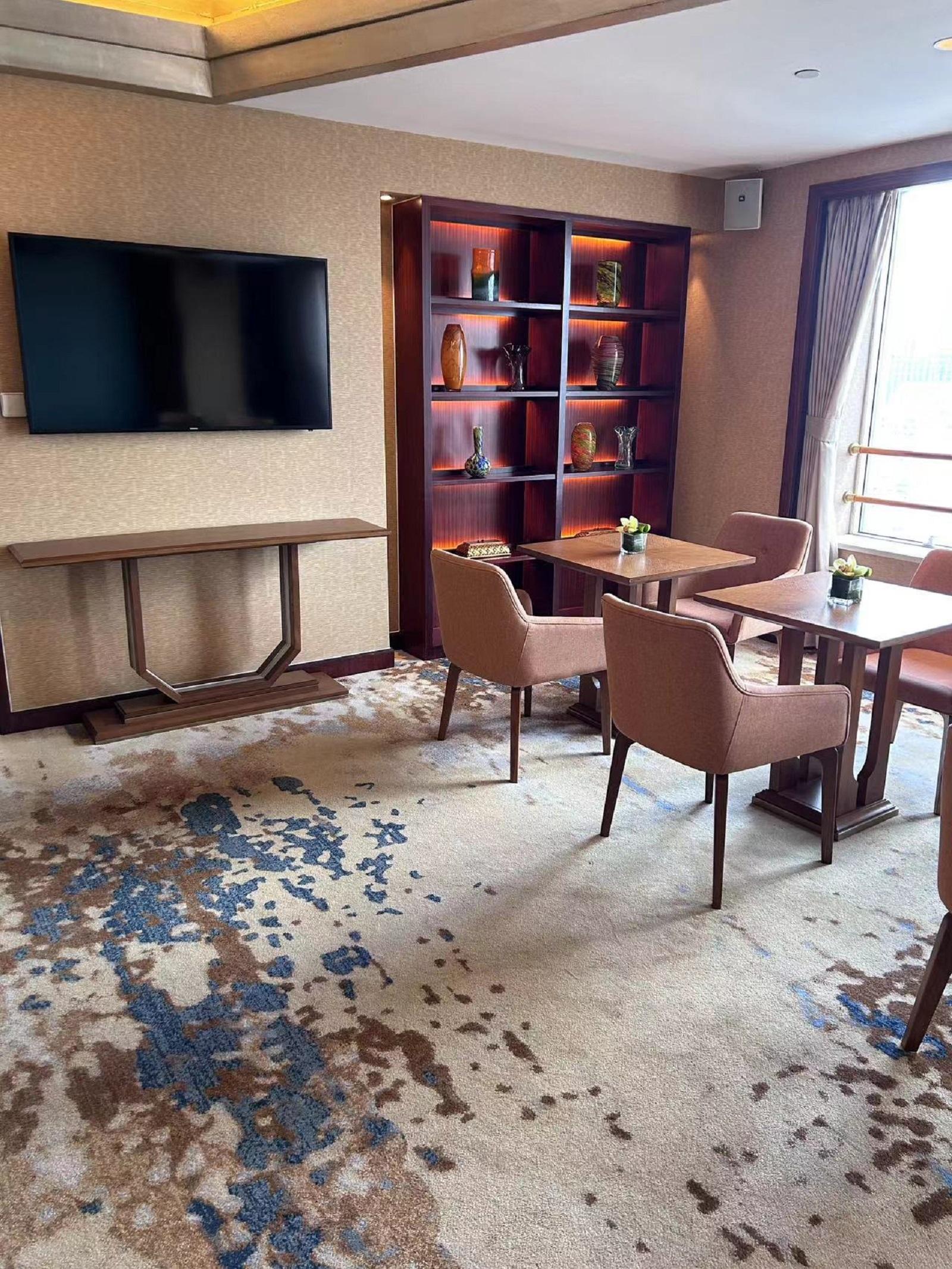 Radisson Blu Hotel Shanghai New World Executive Club Lounge Dining Tables