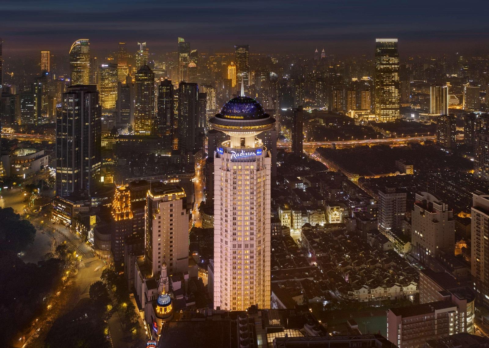 Radisson Blu Hotel Shanghai New World Exterior
