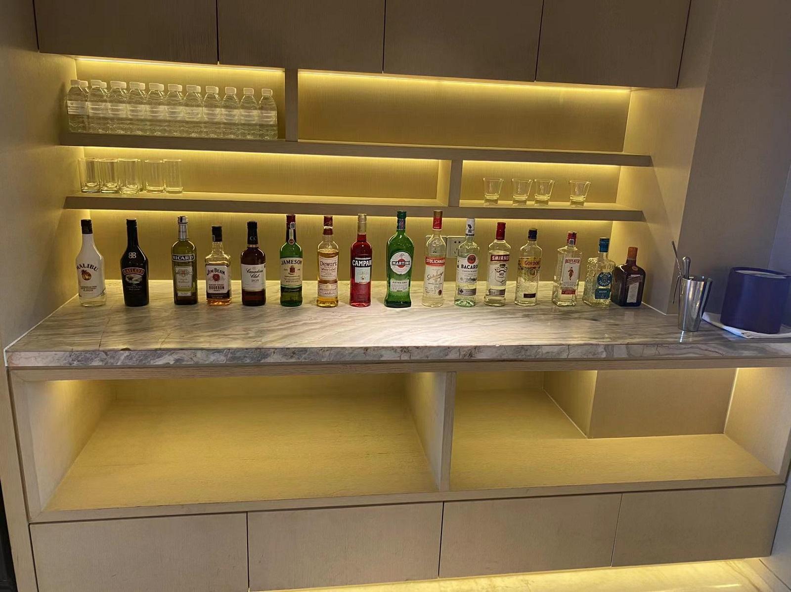 Radisson Collection Hotel, Yangtze Shanghai Executive Club Lounge Drinks