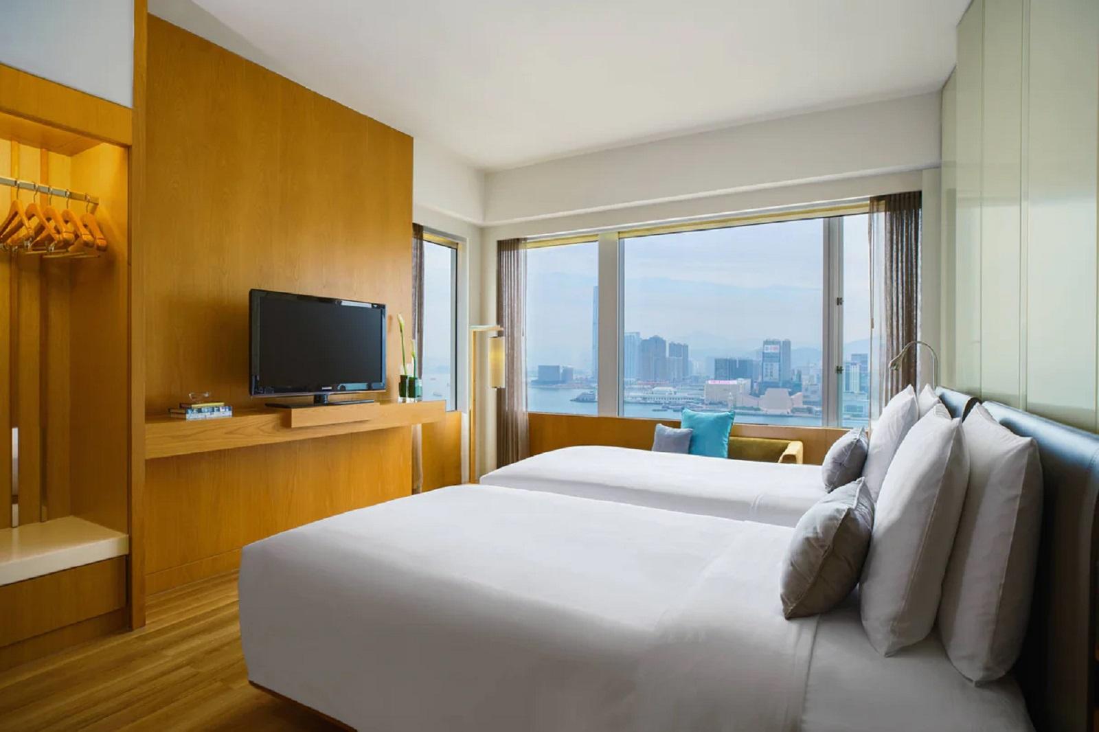 Renaissance Hong Kong Harbour View Hotel Suite