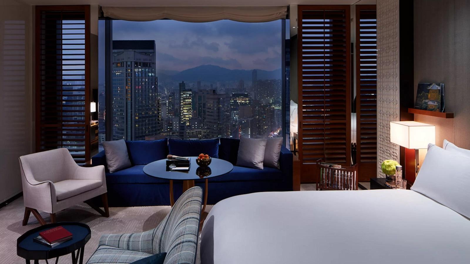 Rosewood Hong Kong Kowloon Peak View Room