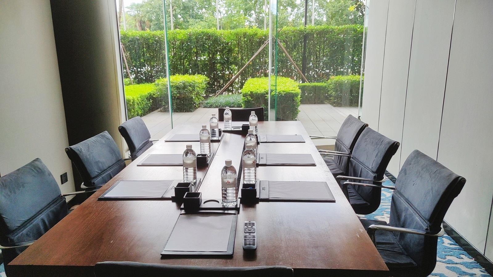 Shanghai Marriott Hotel Hongqiao Executive Club Lounge Boardroom