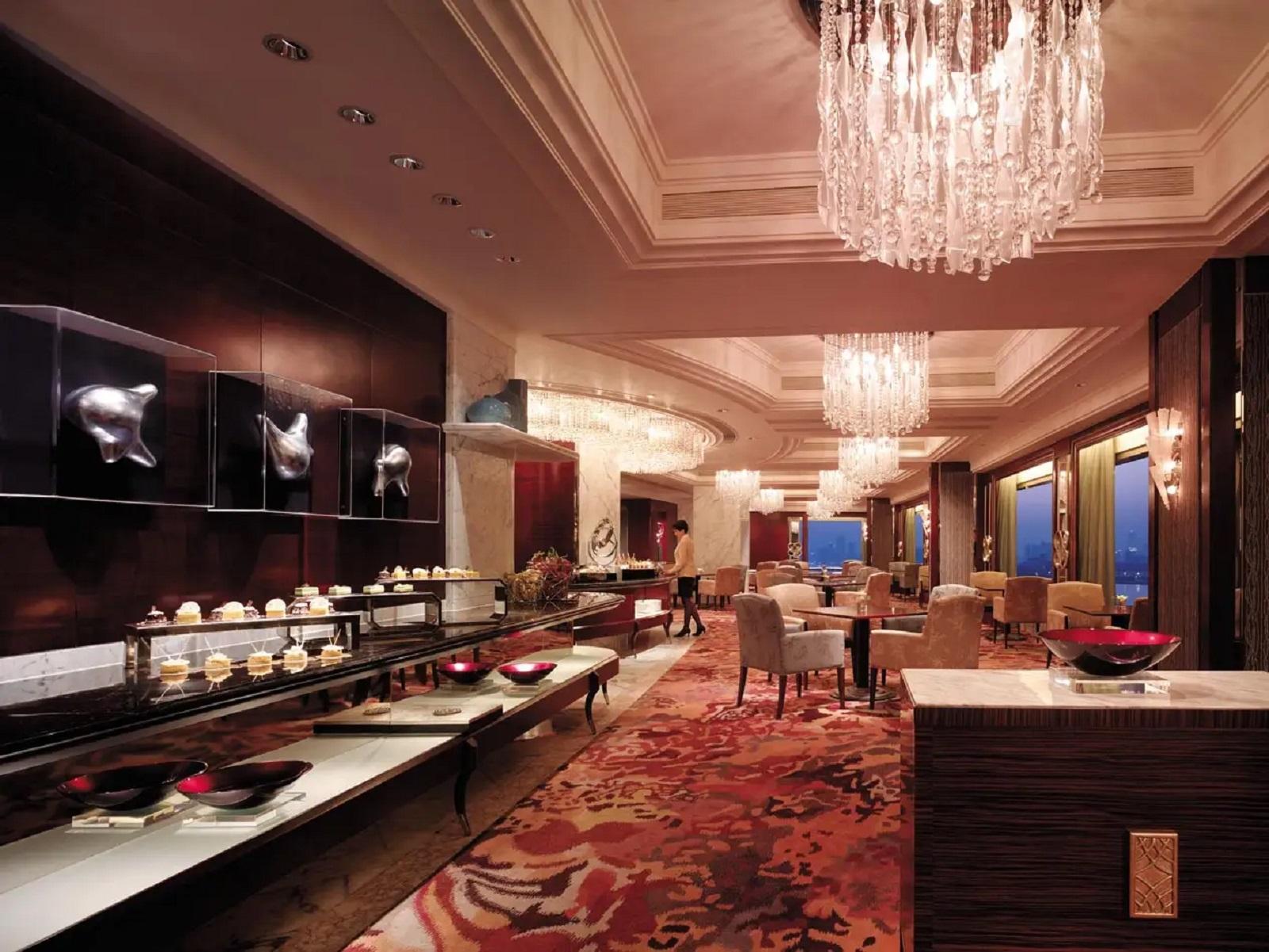 Shangri-La Guangzhou Executive Club Lounge Overview