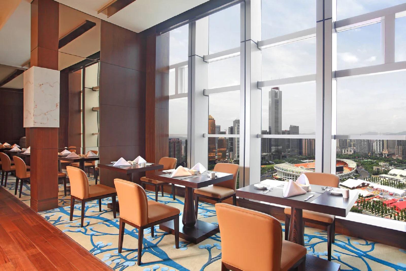 Sheraton Guangzhou Hotel Executive Club Lounge Table Seating