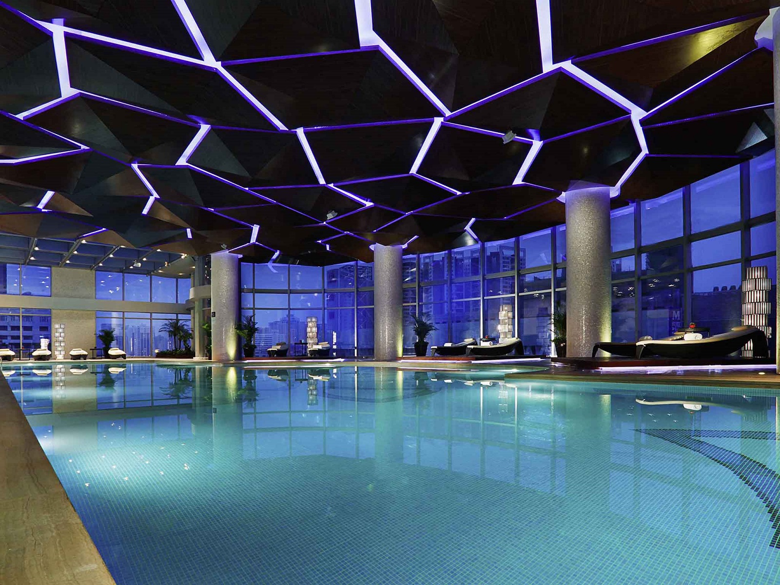 Sofitel Guangzhou Sunrich Swimming Pool