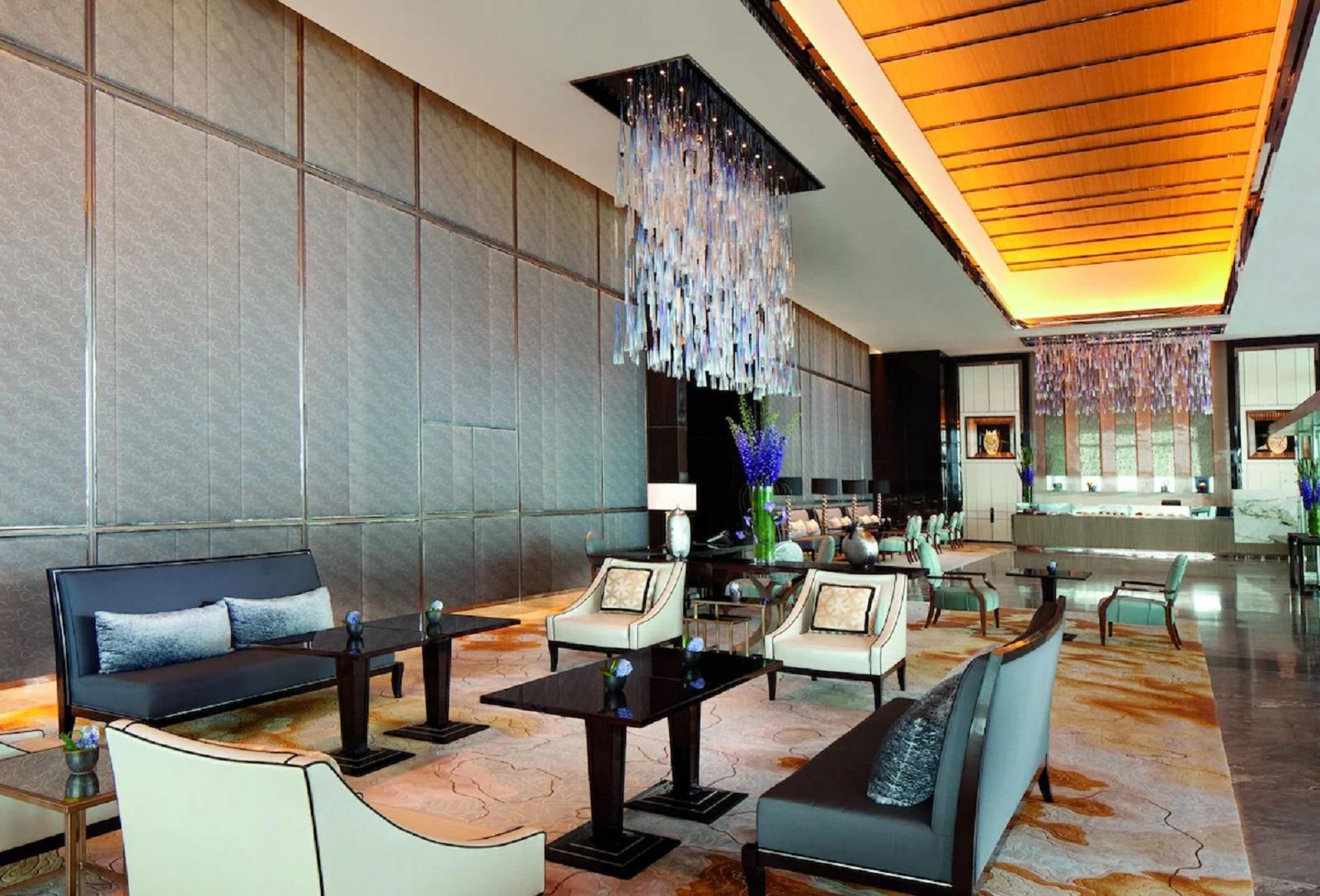 The Ritz-Carlton, Hong Kong Lobby