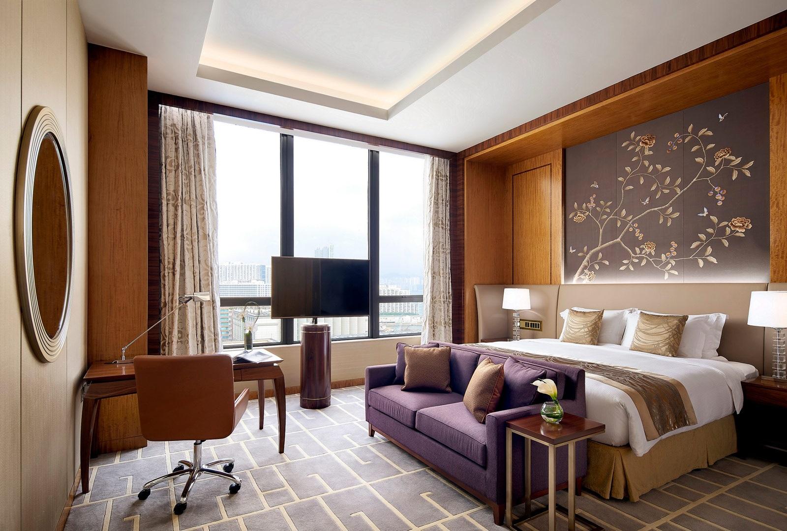 The Royal Garden Sky Tower Suite