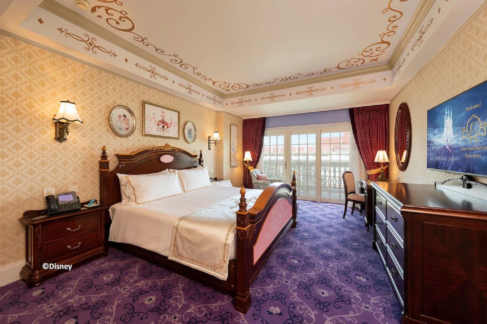 Hong Kong Disneyland Club Cinderella Suite