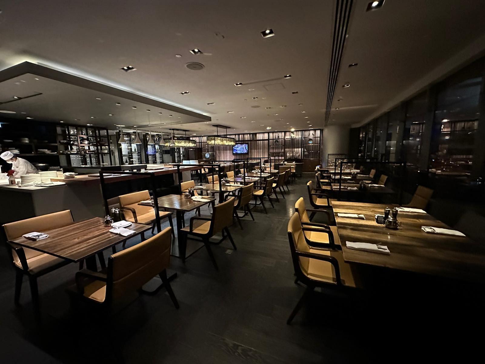 JW Marriott Hotel Hong Kong Executive Club Lounge Tables